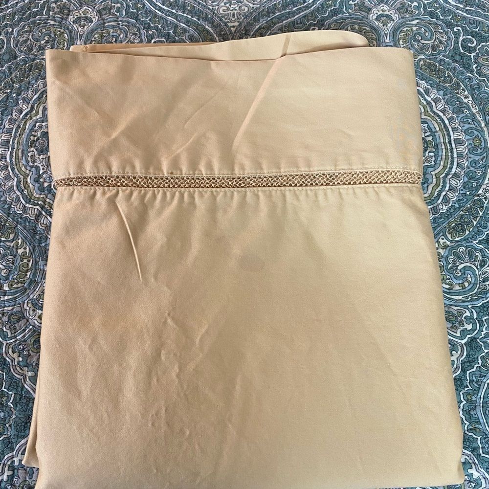 Ralph Lauren “Regent” gold Flat Sheet with Decorative Ladder Stitch